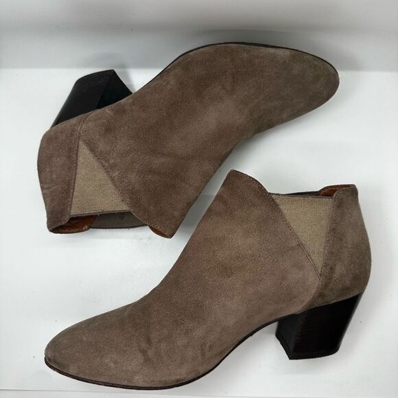 Aquatalia Fleurette Bootie - Picture 5 of 9